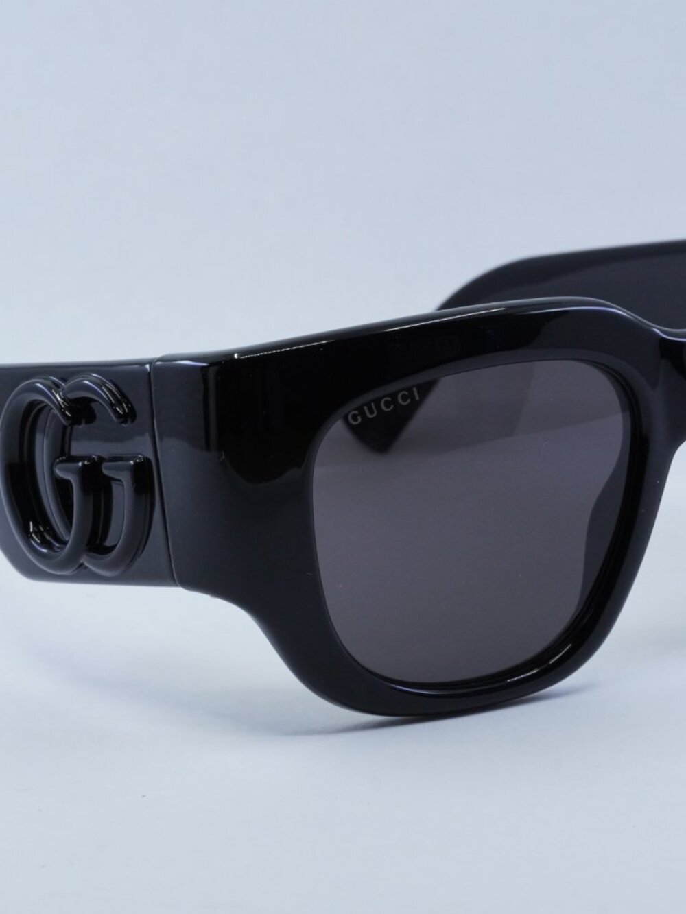 Gucci GG1545S 001 Sunglasses Black Square Frame, Grey Lenses - Picture 10 of 11